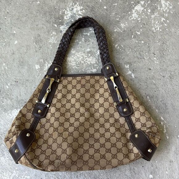 Gucci Pelham medium monogram bag - Picture 1 of 12